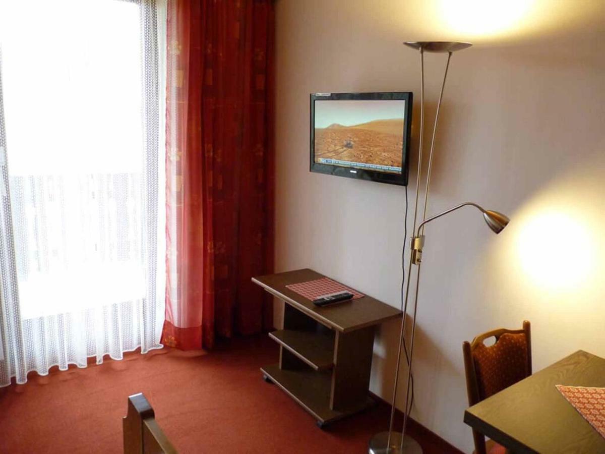 Gasthof-Pension-Metzgerei Jaeger Michelsneukirchen Bagian luar foto