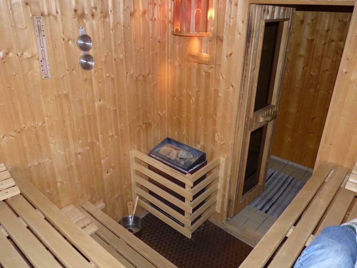 Gasthof-Pension-Metzgerei Jaeger Michelsneukirchen Bagian luar foto